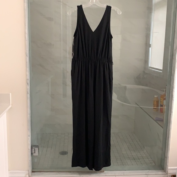 NWT | Black sleeveless vneck jumpsuit - Picture 9 of 12
